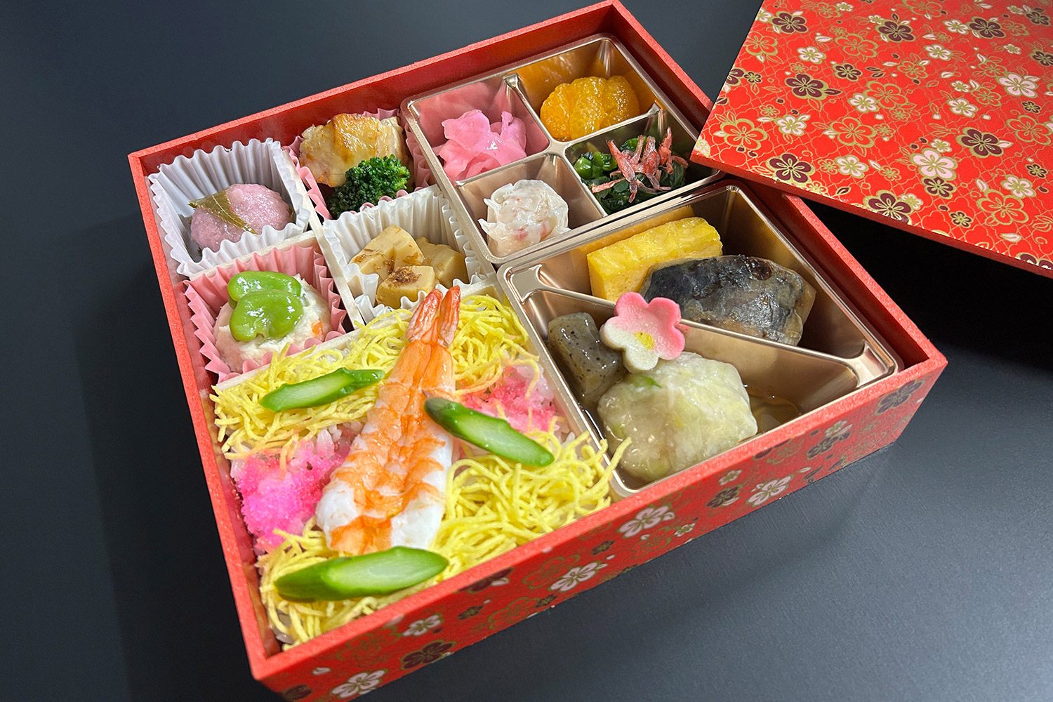 会席弁当
